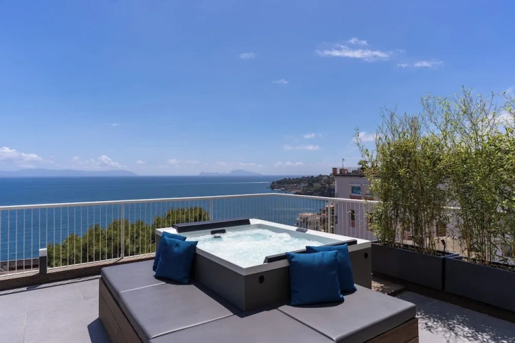 Standard Penthouse room with sea view