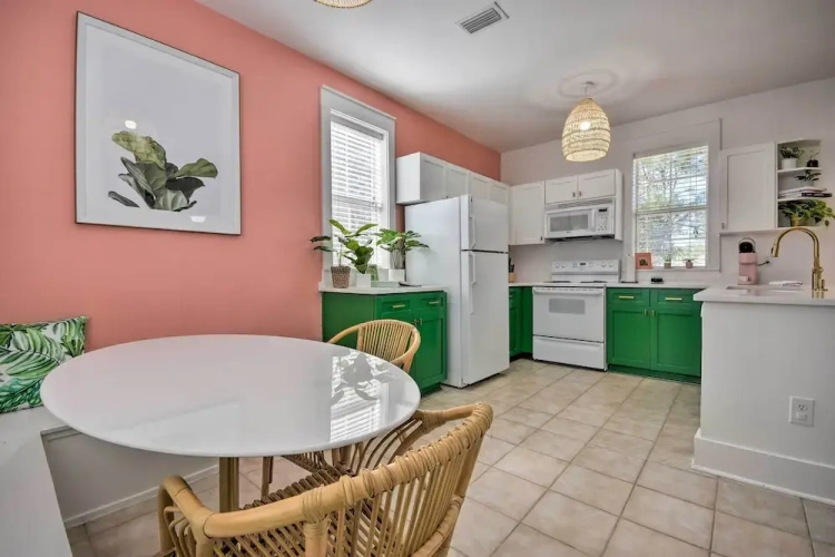 2 Bedrooms Cottage with balcony
