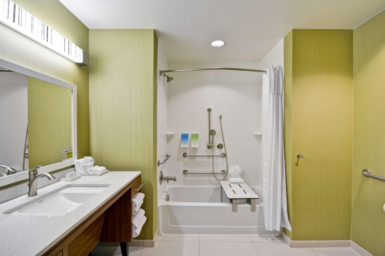 Quadruple Suite