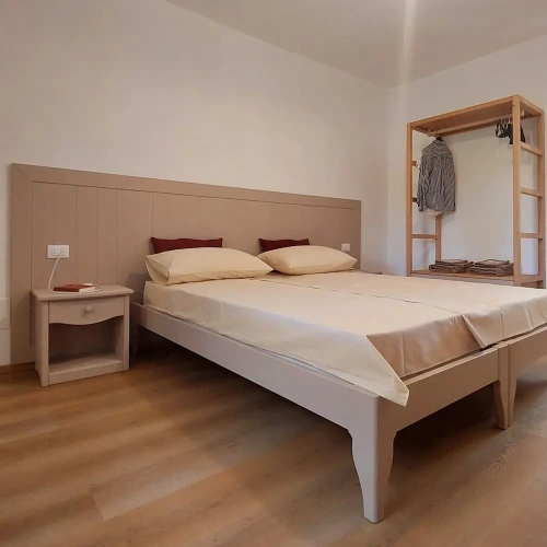 2 Bedrooms Apartment with land view