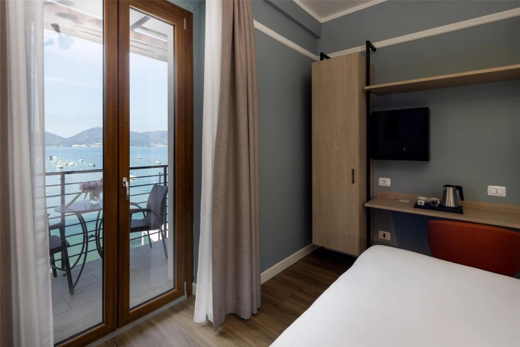 Standard Single room with sea view