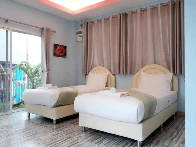 Standard Twin room