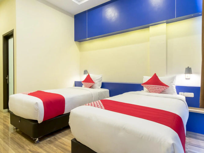 OYO 727 Merlion Hotel