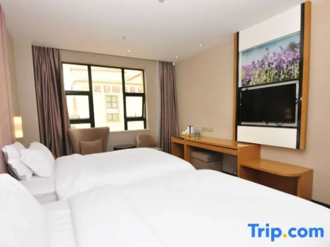 Deluxe Double room with street view