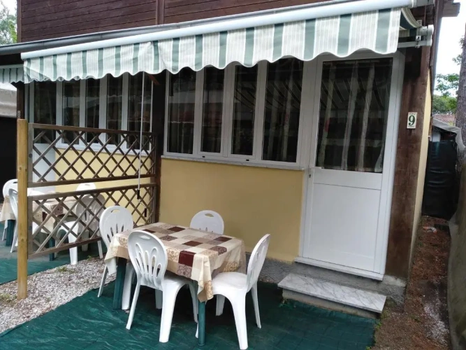 2 Bedrooms Bungalow