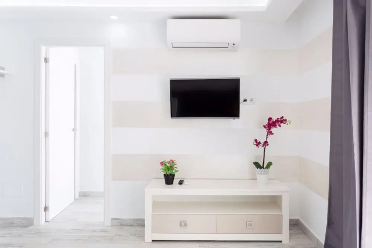 1713. Sun Apartment, Ocean View Terrace, Heated Pool