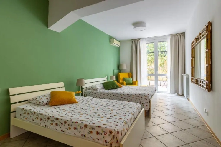 2 Bedrooms Apartment
