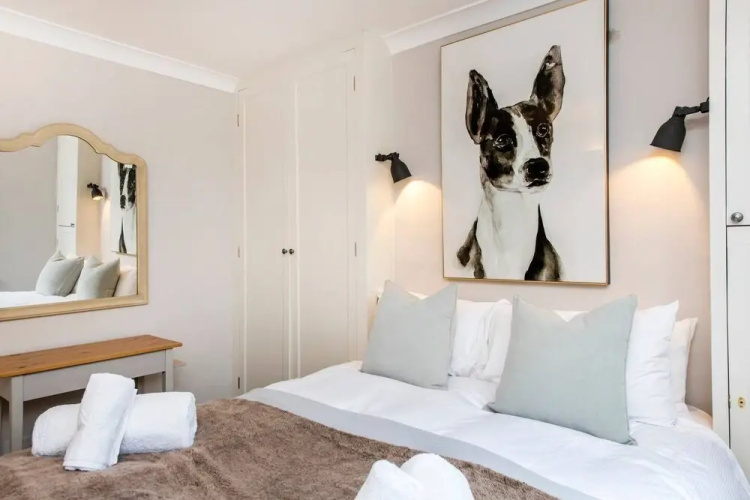 Charming, Recently Renovated 2-bed in Fulham
