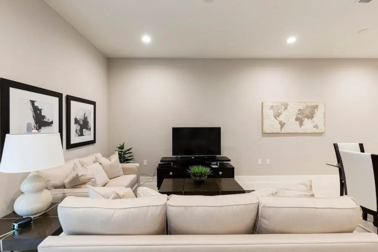 4 BR 4 BA Villa 5min Disneyworld 1804ft BBQ