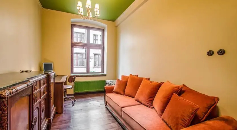 Maven Apartment