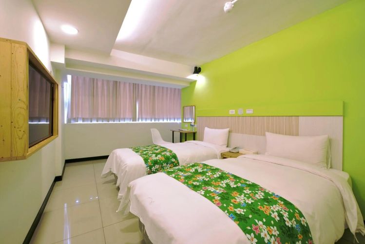 Good Night Hotel