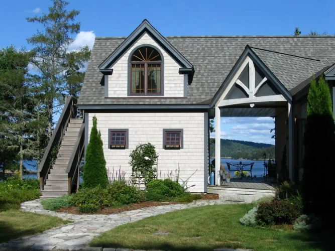 Three Pines Bed and Breakfast
