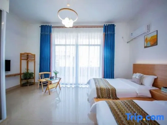 Standard Twin room with balcony and with lake view