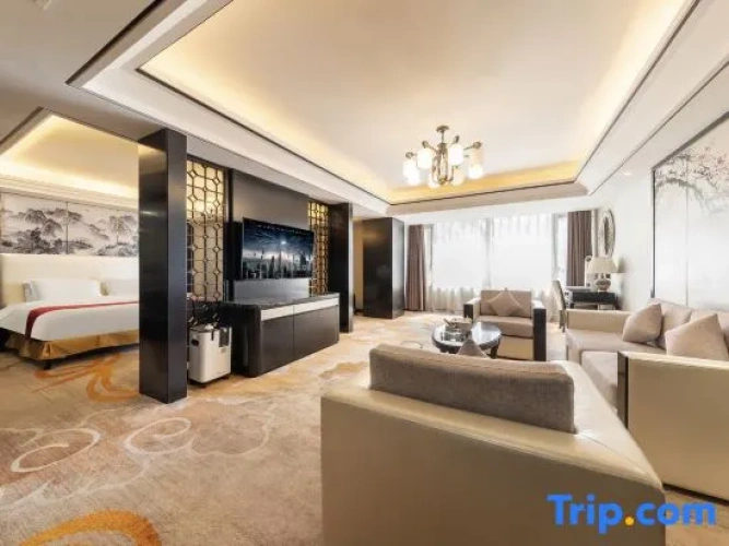 1 Bedroom Deluxe Double Suite
