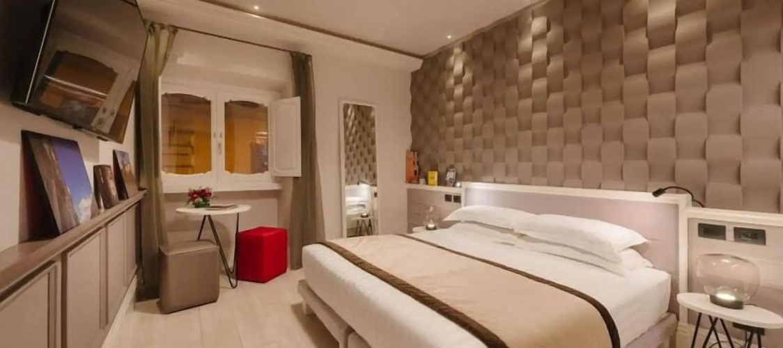 Rhea Silvia Luxury Navona