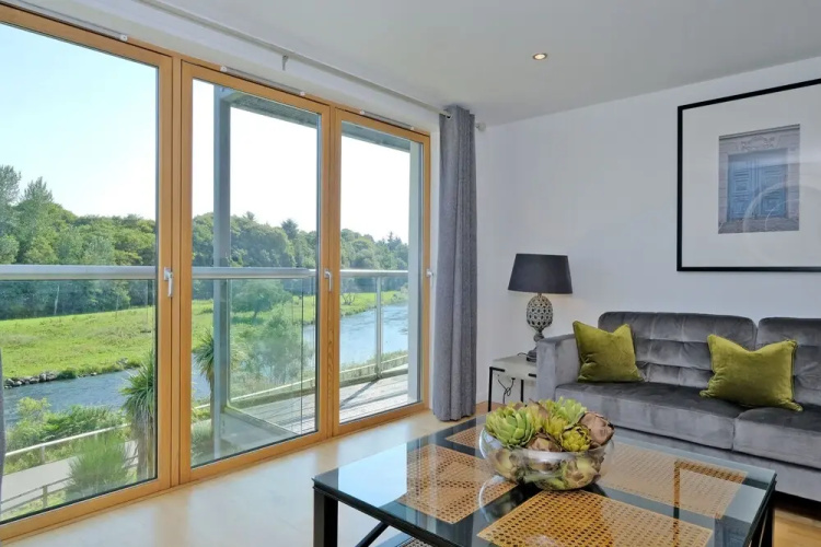Modern two Bedroom Aberdeen Apartment With River Views