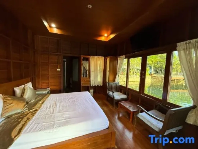 Deluxe Double room with lake view