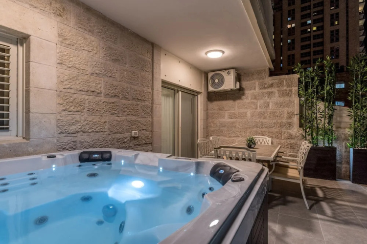 One BDR with a Huge Terrace