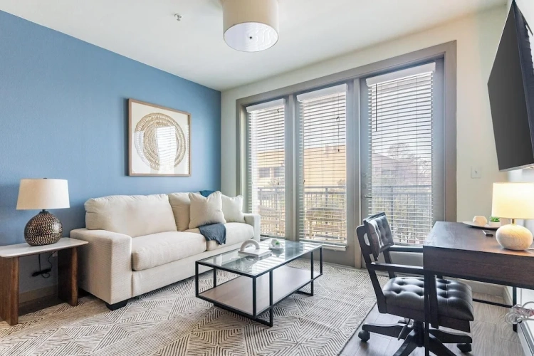 2 Bedrooms Apartment