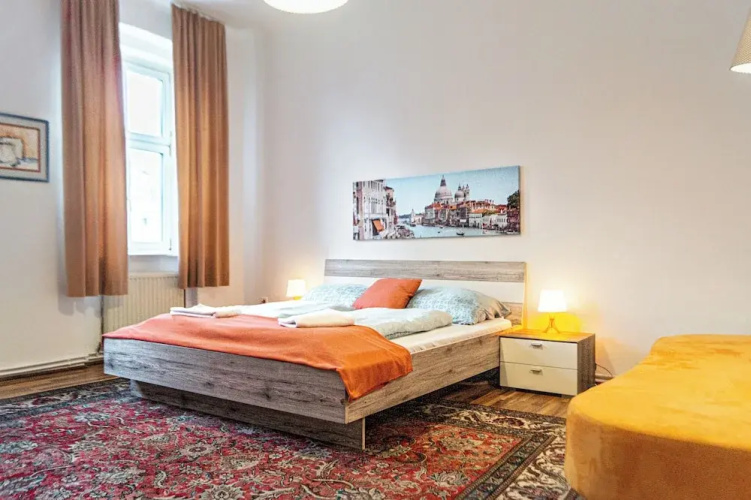 Spacious 2BR Apt Near Wiener Stadthalle