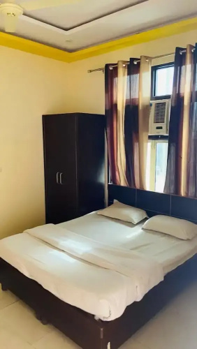 Upmanyu Guest House