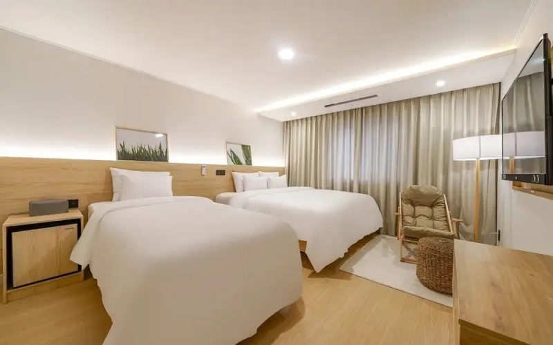 Standard Twin room
