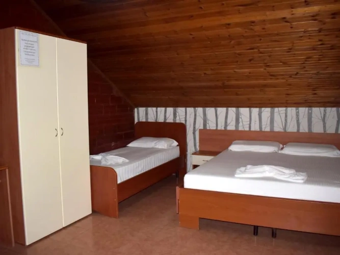 Economy Triple room