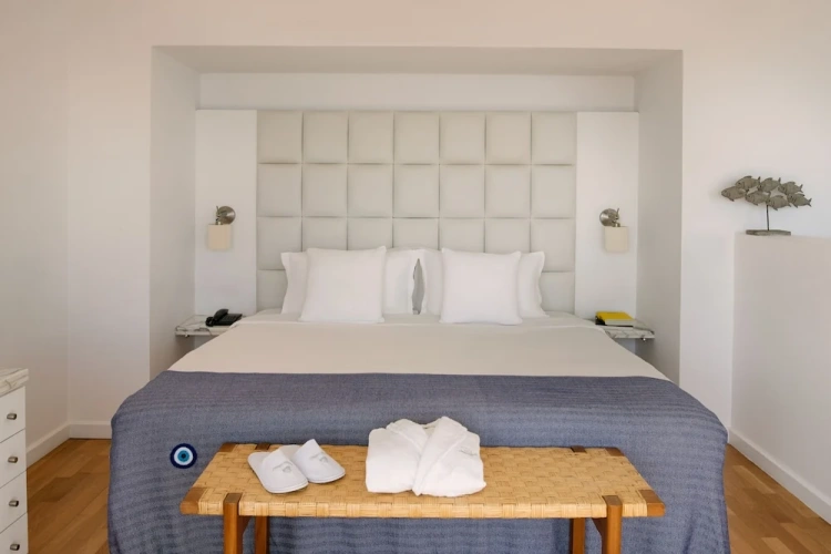 Executive Suite with balcony and with sea view