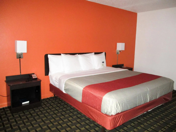 Motel 6-Vicksburg, MS