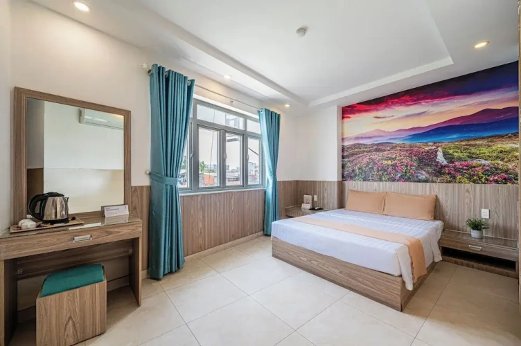 Standard Double room with city view