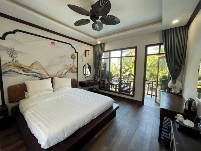 Superior Double room with balcony and with pool view