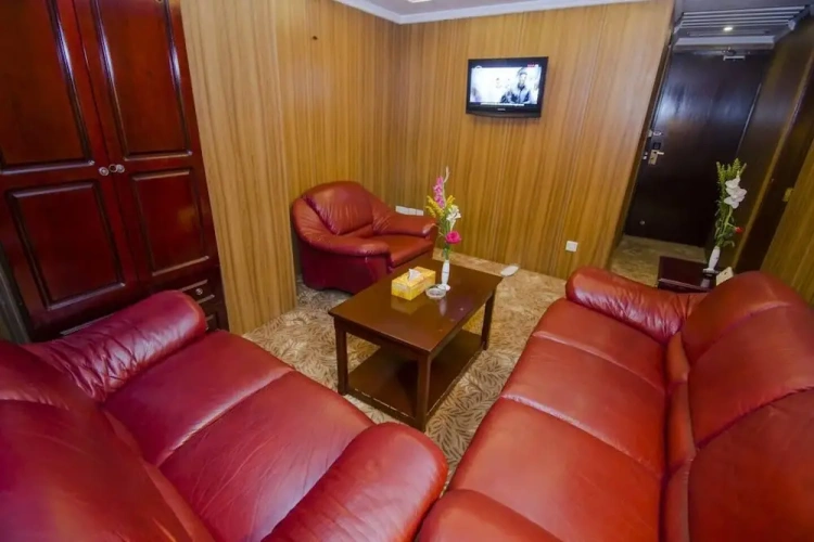 1 Bedroom Deluxe Suite