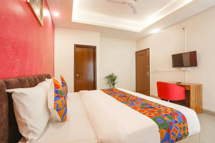 FabHotel The Indian