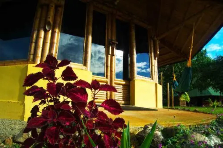 Eco-Lodge Deseo Bamboo