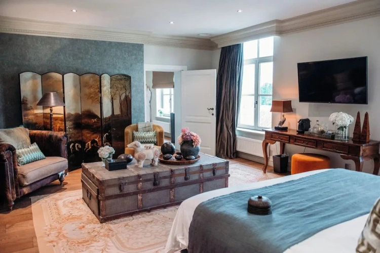 Comfort room