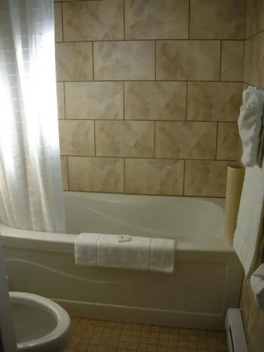 Adams Motel