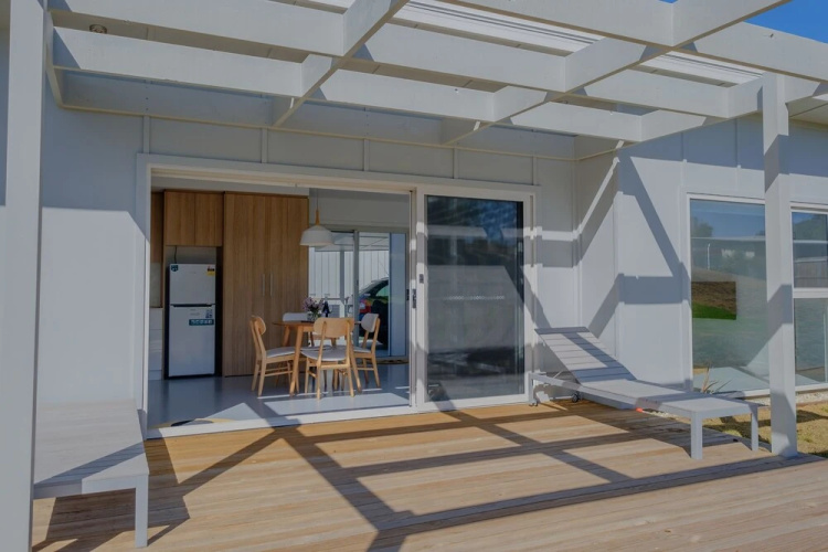 4 Redbill Drive