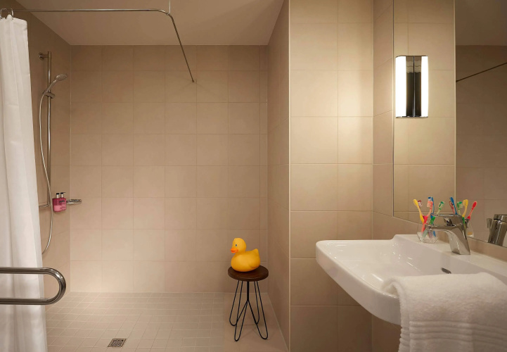 Moxy Berlin Ostbahnhof photo 10