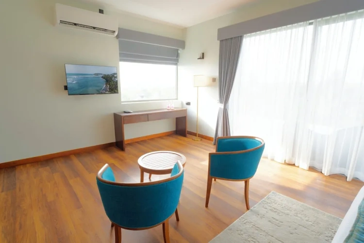 Deluxe Twin room with balcony