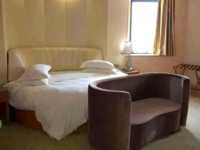 Changxing Changhong Theme Hotel