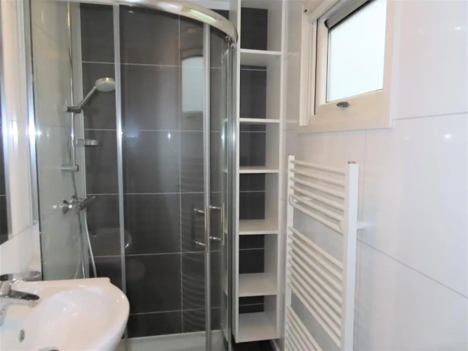 2 Bedrooms Chalet