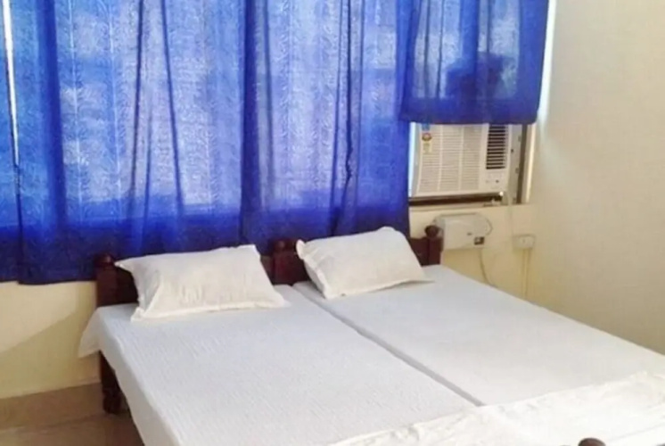 Goroomgo Welcome Palace Patna