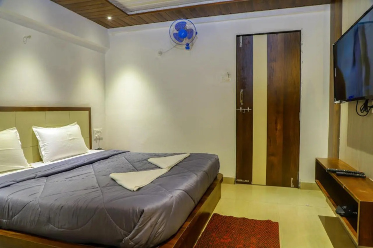 Hotel Pushkaraj