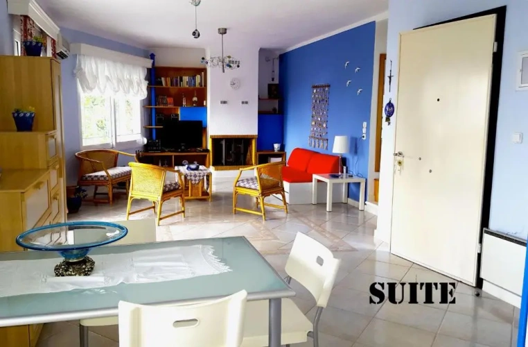 2 Bedrooms Deluxe Suite with balcony
