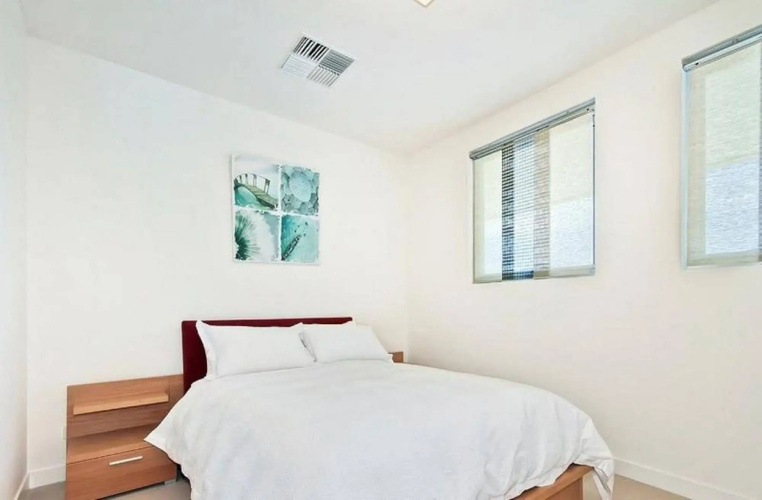 Breeze Beachfront Apartments