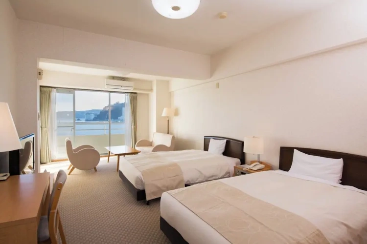 Standard Twin room with ocean view
