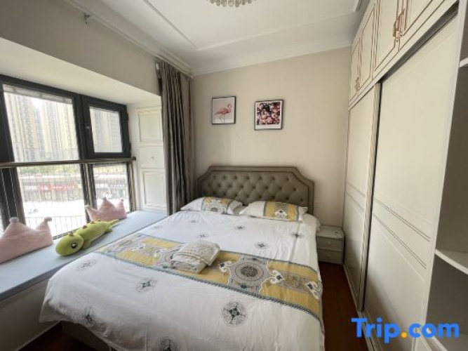 2 Bedrooms Comfort room