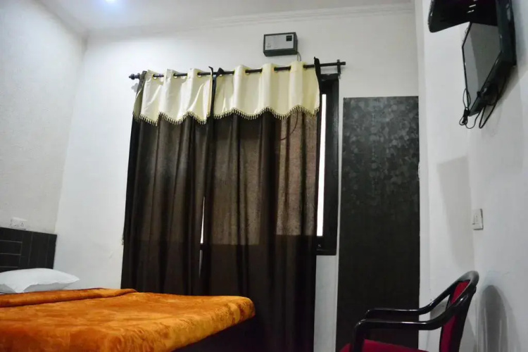 Sharma's B&B