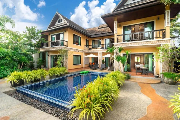 6 Bedrooms Double Cottage