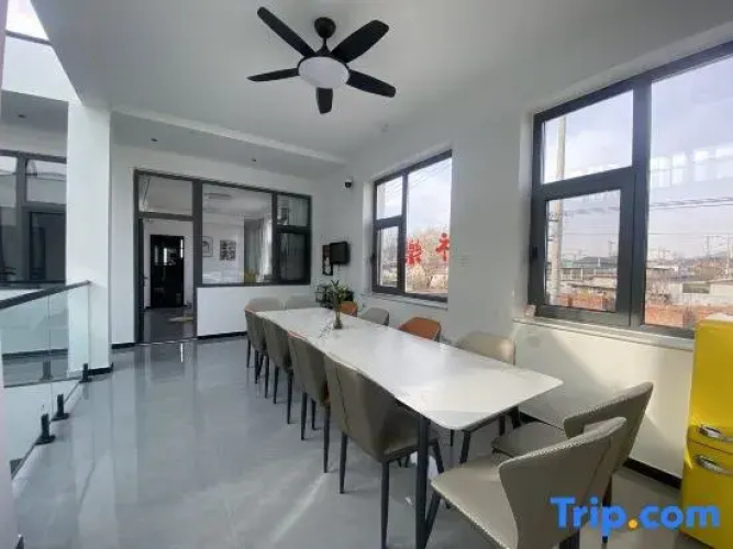 Yuanlai Xiaoyuan Homestay